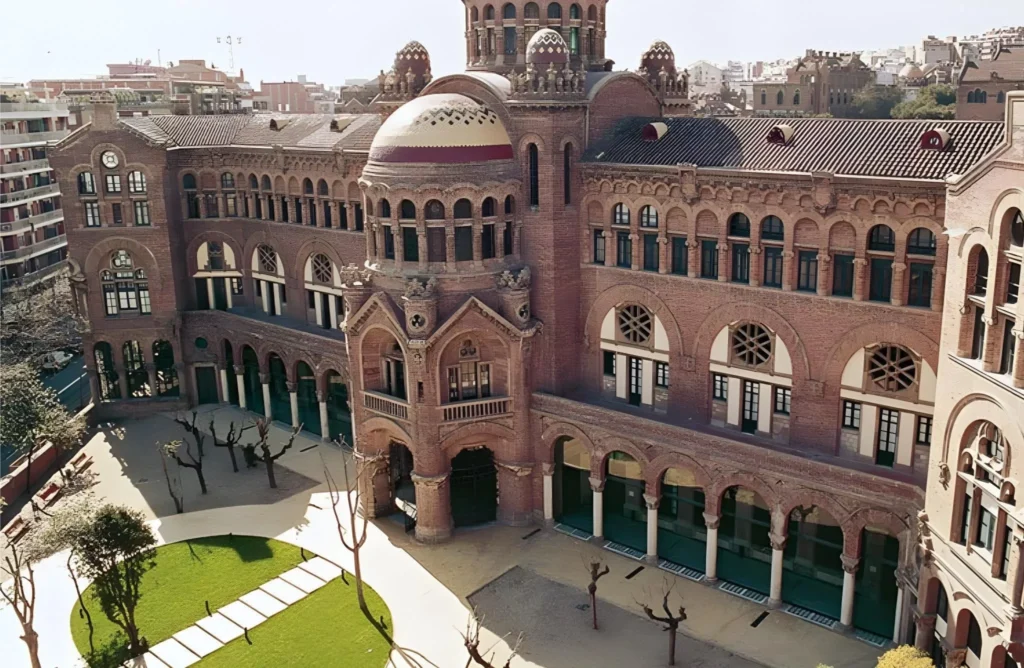 Pompeu Fabra University campus in Spain for international students